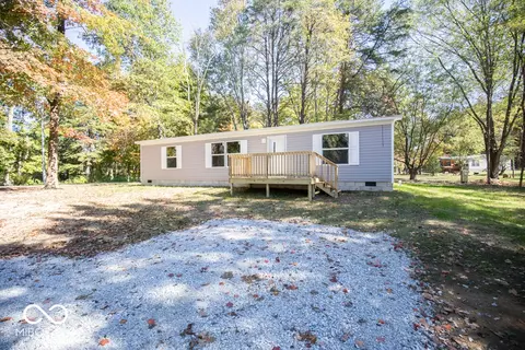 992 Wildwood Rd, North Vernon, IN 47265