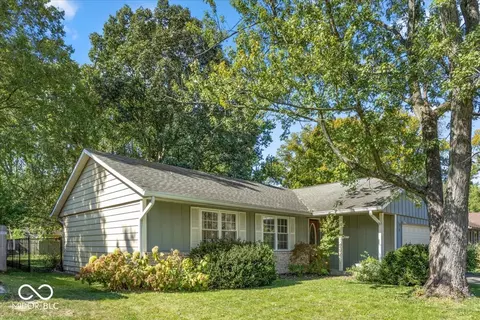 31 Sleepy Hollow Ct, Westfield, IN 46074