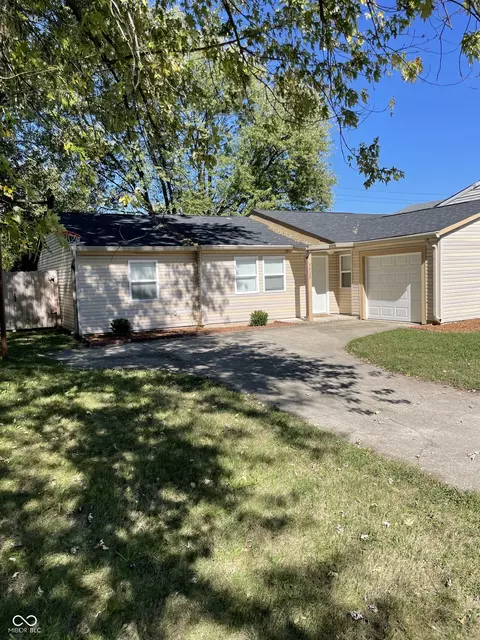 5422 Sleet Dr, Indianapolis, IN 46237