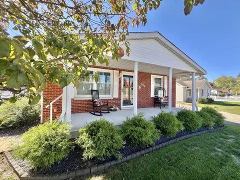 400 Bloomington Rd, Brownstown, IN 47220