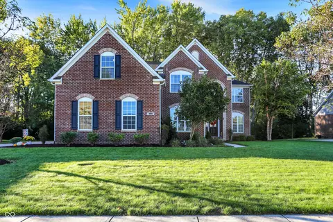 3911 Harrison Crossing Ln, Greenwood, IN 46142