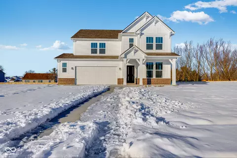 300 N Bur Oak Dr, Mooresville, IN 46158