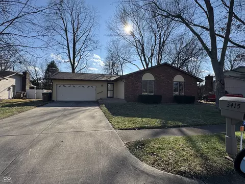 3415 Forsythia Dr, Columbus, IN 47203