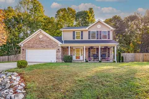 8737 Cortland Dr, Bloomington, IN 47408