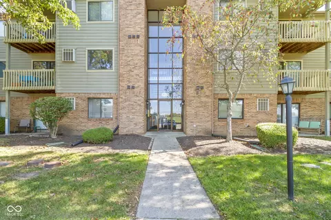 4351 W Village Parkway Cir W #8, Indianapolis, IN 46254