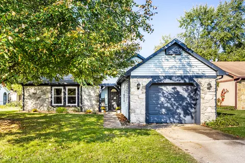 8416 Banyan Ln, Indianapolis, IN 46237