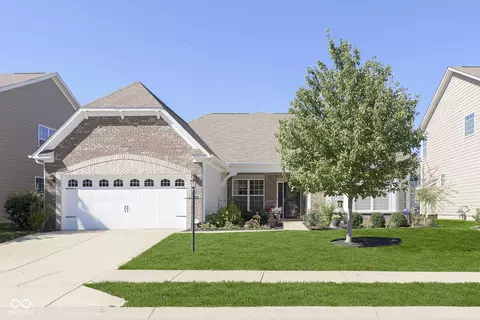 6292 Silver Leaf Dr, Zionsville, IN 46077