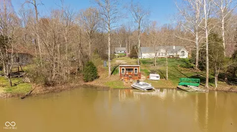 7380 Locust Lake W Dr, Spencer, IN 47460