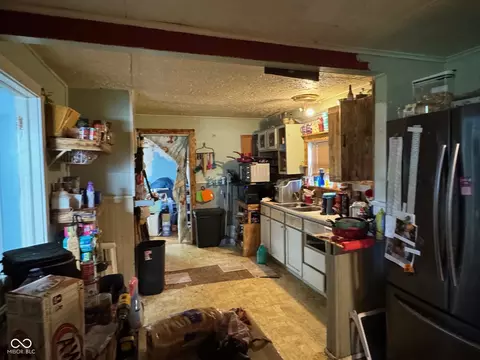 405 E Main St, Milroy, IN 46156 photo 8