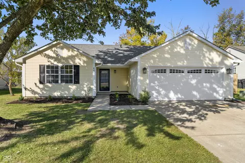 60 Westview Pl, Bargersville, IN 46106