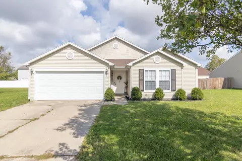 1414 Redwood Dr, Greenfield, IN 46140