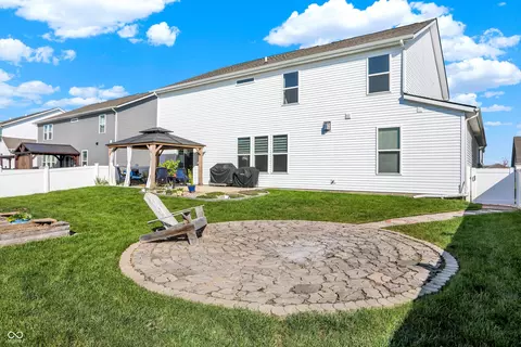 Exterior - 8815 Slayton St, Pendleton, IN 46064 photo 6 of 12