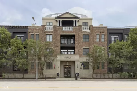 355 E Ohio St #204, Indianapolis, IN 46204