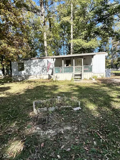 2155 Country Mnr, North Vernon, IN 47265