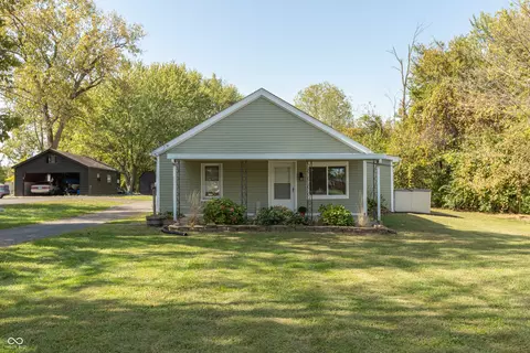 246 Walnut St, Southport, IN 46227
