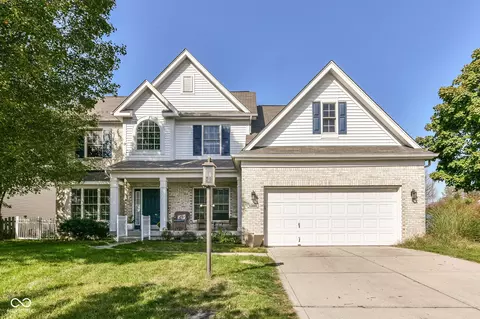 12046 Weathered Edge Dr, Fishers, IN 46037