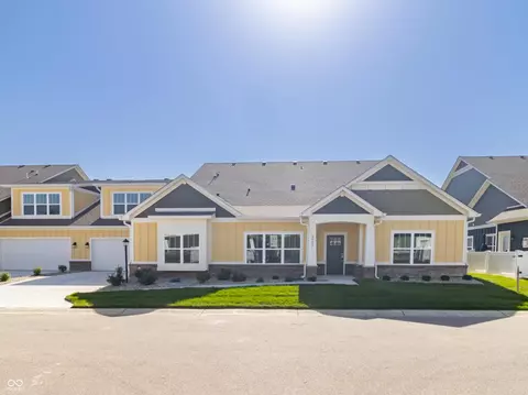 4435 W Preserve Pass, New Palestine, IN 46163
