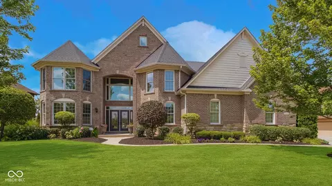 16808 Downstream Dr, Noblesville, IN 46062