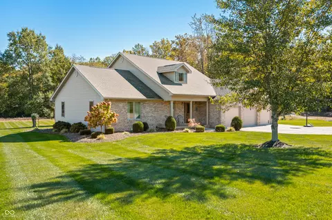 826 Glend Cv, Brownstown, IN 47220