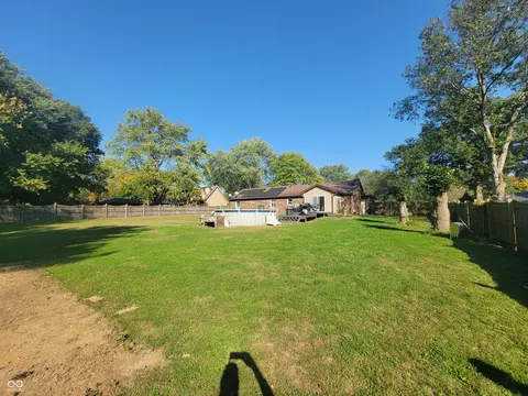 5976 Williams Dr, Plainfield, IN 46168 photo 2
