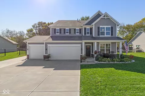 433 Carol Dr, Bargersville, IN 46106