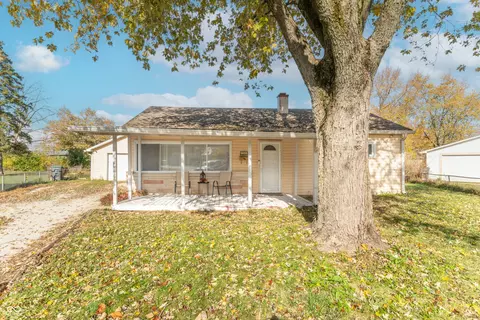 108 Hall Ct, Greenwood, IN 46143