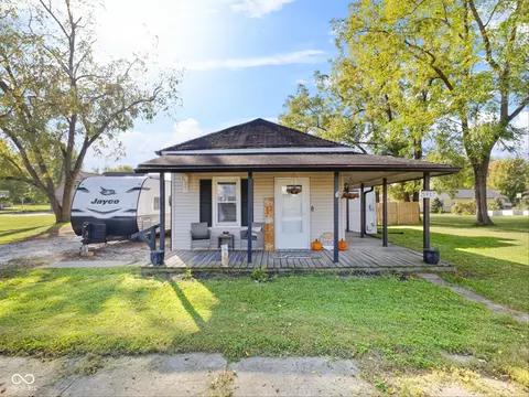 5917 South St, Stilesville, IN 46180