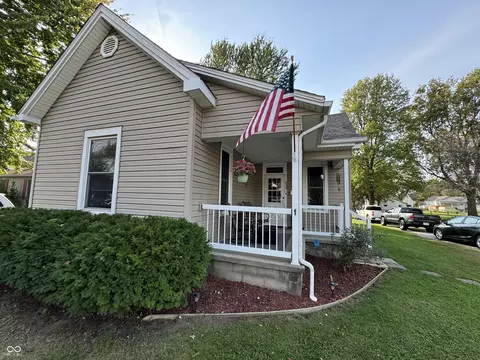 834 S Lynn St, Seymour, IN 47274
