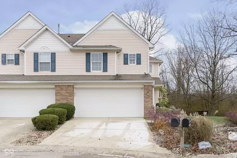 9369 Eden Woods Ct, Indianapolis, IN 46260