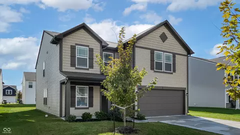 1315 Delacorte Cir, Shelbyville, IN 46176