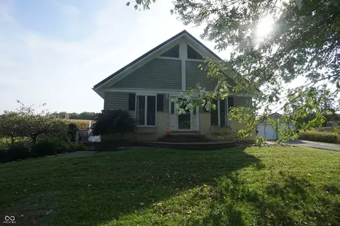 2131 S County Line Rd, Batesville, IN 47006
