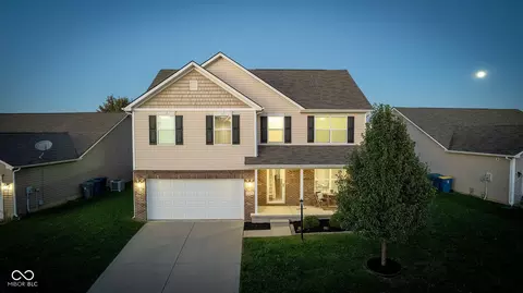 12476 Old Pond Rd, Noblesville, IN 46060