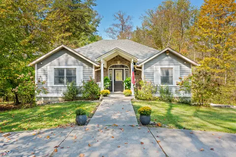 664 Highland Dr, Nashville, IN 47448