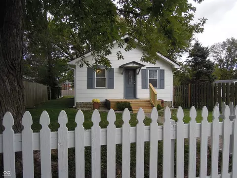 32 E South St, Mooresville, IN 46158