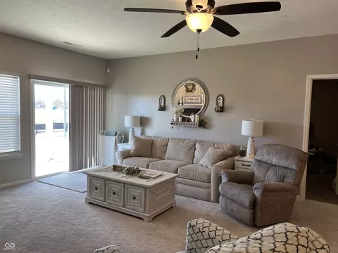 6038 Emerald Commons Dr, Indianapolis, IN 46221 photo 27