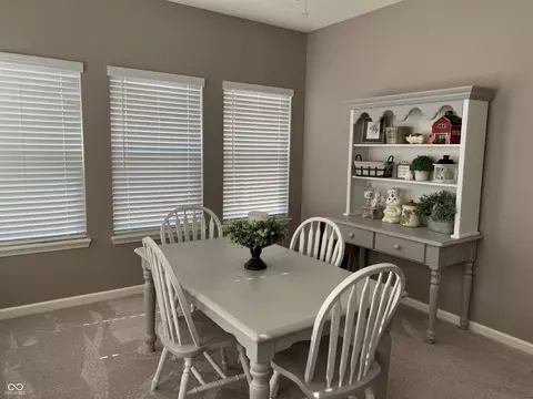 6038 Emerald Commons Dr, Indianapolis, IN 46221 photo 6