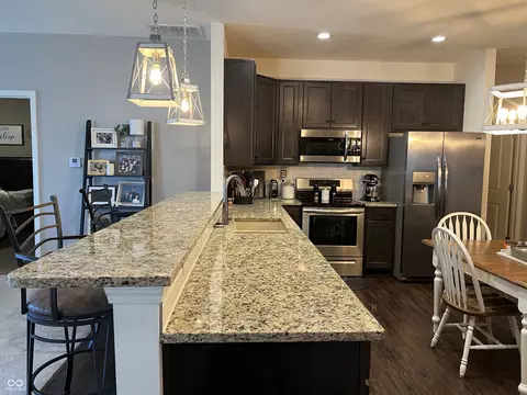 6038 Emerald Commons Dr, Indianapolis, IN 46221 photo 19