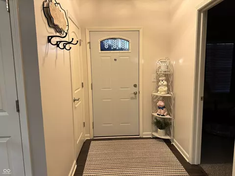 6038 Emerald Commons Dr, Indianapolis, IN 46221 photo 34
