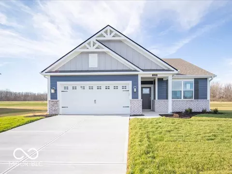 5628 Cattail Branch Ln, Clayton, IN 46118