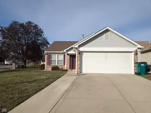 1049 Ebony Cir, Franklin, IN 46131