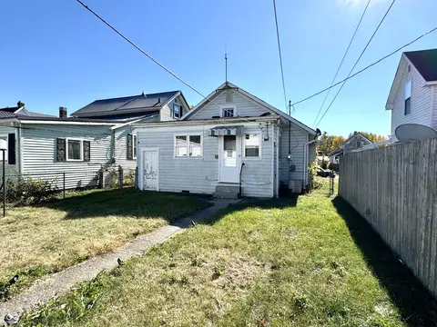 422 E 3rd St, Peru, IN 46970 photo 3