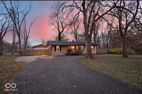 6165 E 122nd St, Carmel, IN 46033