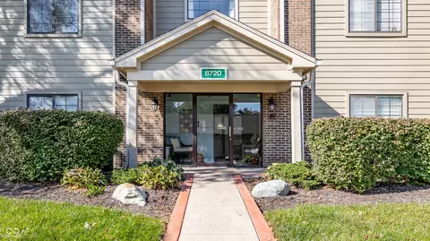 8720 Yardley Ct #202, Indianapolis, IN 46268