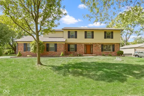 10432 Connaught Dr, Carmel, IN 46032