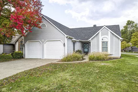 7916 Copperfield Dr, Indianapolis, IN 46256
