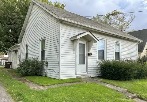29 High St, North Vernon, IN 47265