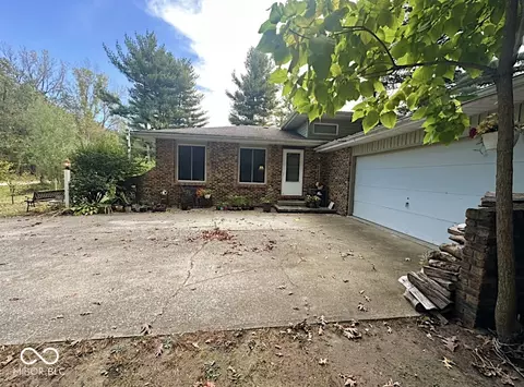 5527 E 1146 N, De Motte, IN 46310 photo 2
