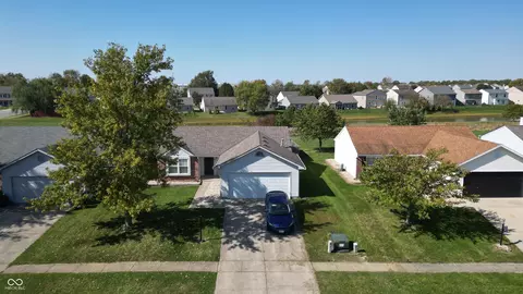 1454 Blue Grass Pkwy, Greenwood, IN 46143
