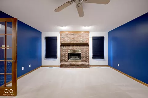 Living - 355 Pinnacle Ln, Plainfield, IN 46168 photo 3 of 5