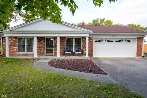 106 W Hill Valley Dr, Indianapolis, IN 46217